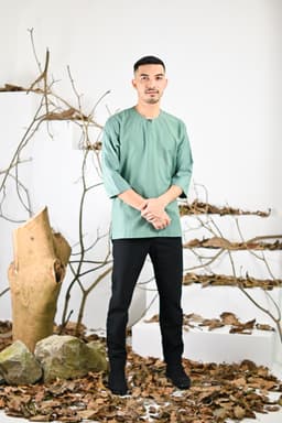 Kurta Jalil Top - Turf Green - Image 1